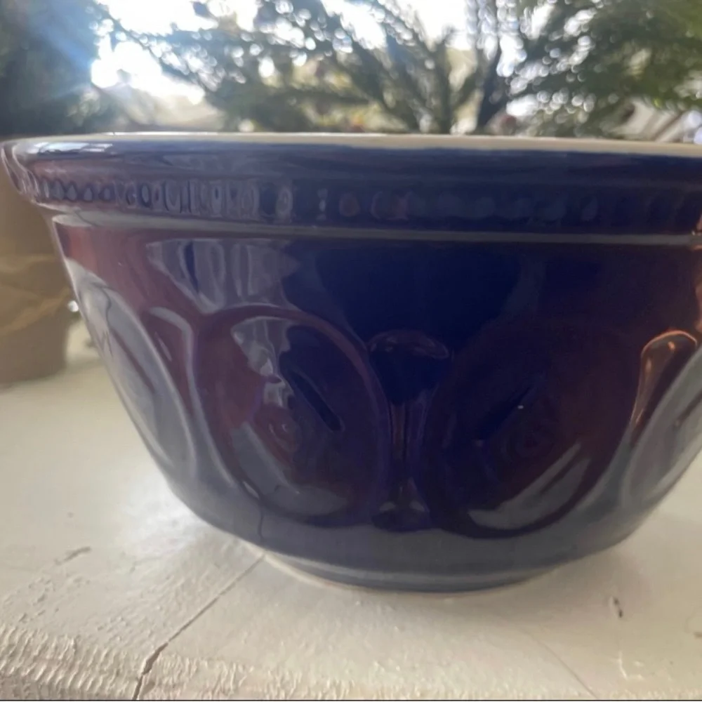 Deep Cobalt Blue Ceramic Serving Bowl WCL  Great condition no chips  9 1/2 in